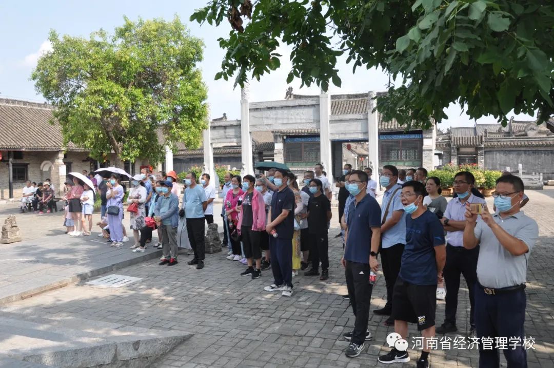 12 内乡县衙学习廉政文化.jpg 12 内乡县衙学习廉政文化.jpg