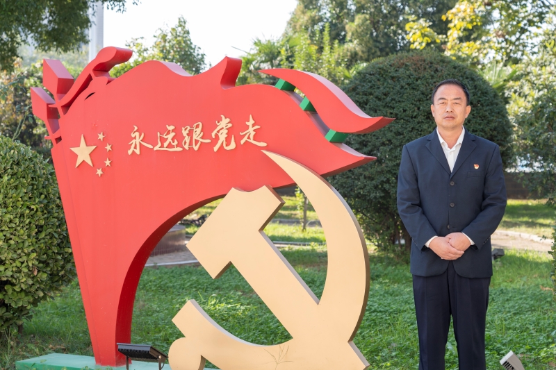 财金支部董建伟.jpg 财金支部董建伟.jpg