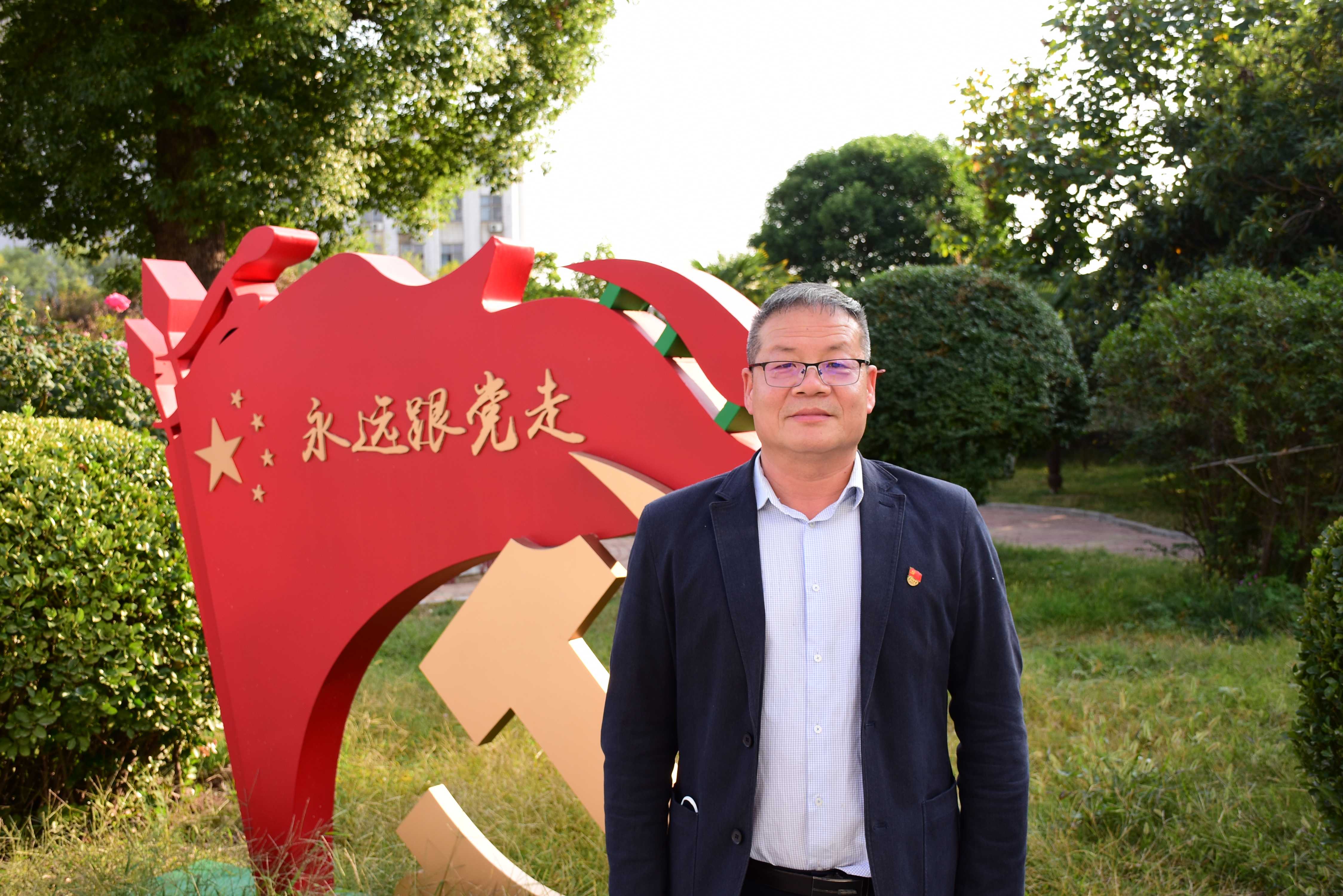 汽车工程系主任王浩波_副本.jpg 汽车工程系主任王浩波_副本.jpg