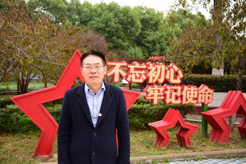 5德育教研室主任周联合_副本.jpg 5德育教研室主任周联合_副本.jpg