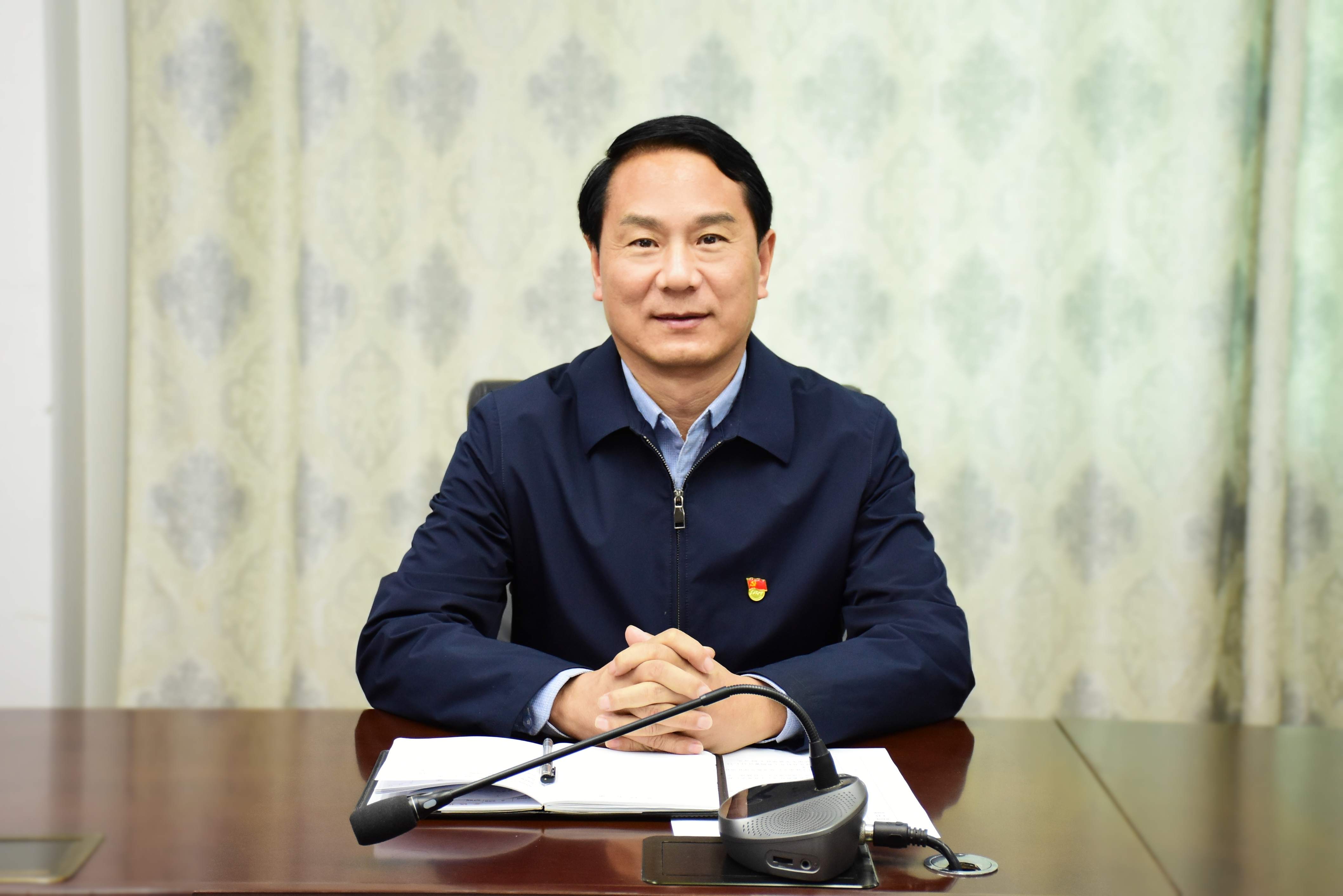 裴校长二十大学习交流会_副本.jpg 裴校长二十大学习交流会_副本.jpg